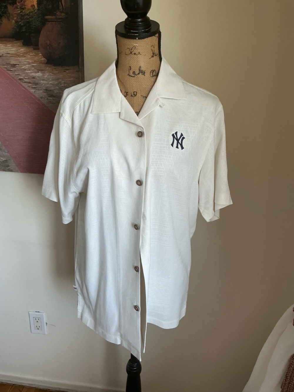 RARE New York Yankees Tommy Bahama Hawaiian Shirt Embroidered  Silk Small